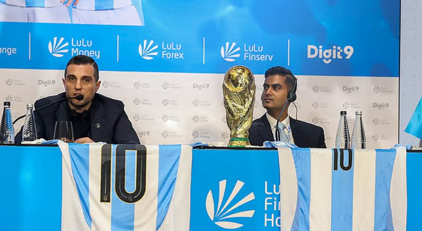 മെസ്സിക്കും ടീമിനും കേരളത്തില്‍ ആരാധകര്‍ ഉണ്ടെന്നത് ഏറെ അഭിമാനകരം, അവിടെപ്പോയി കളിക്കാനായി ചര്‍ച്ചകള്‍ നടക്കുന്നു; ലിയാന്‍ഡ്രോ പീറ്റേഴ്‌സണ്‍